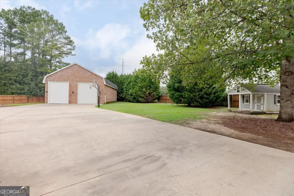 32 Willow Lake DR Warner Robins, GA 31093