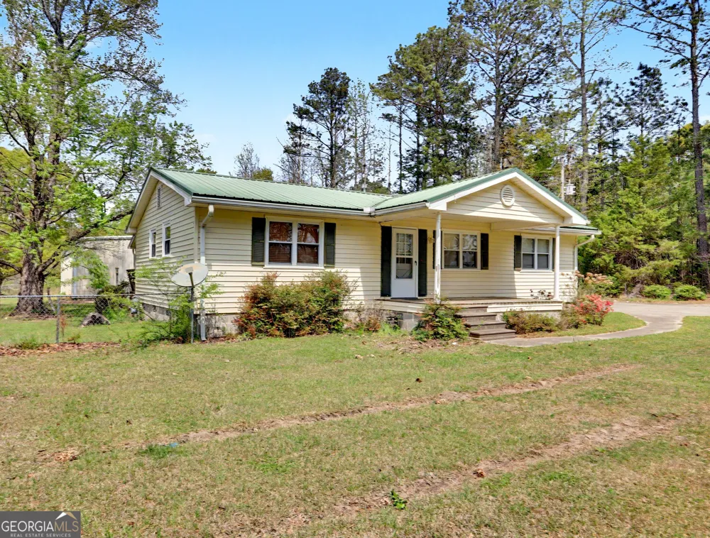 122 McIntosh TRL Sharpsburg, GA 30277