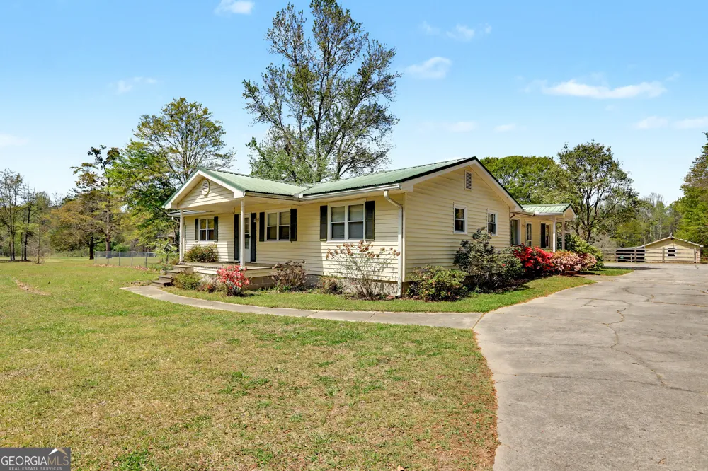122 McIntosh TRL Sharpsburg, GA 30277