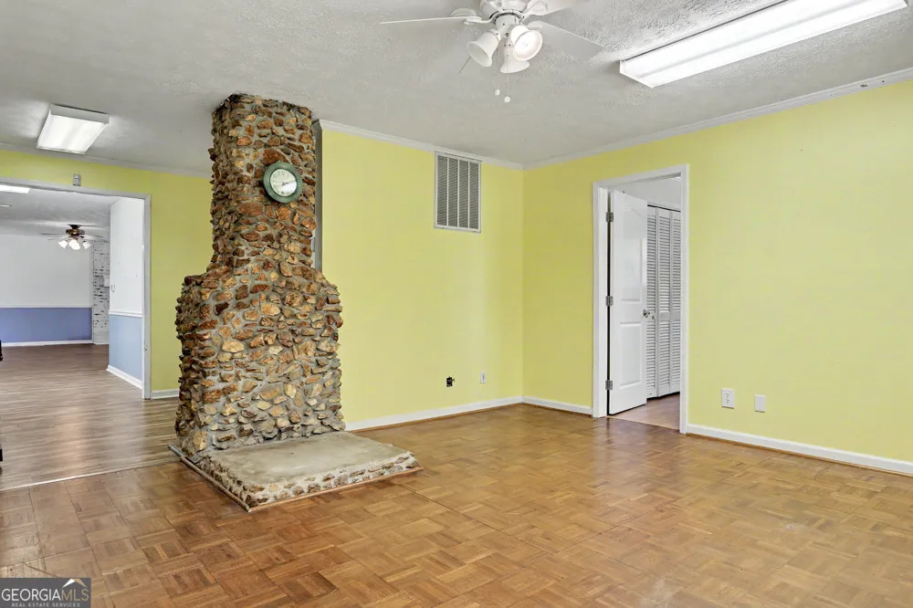 122 McIntosh TRL Sharpsburg, GA 30277