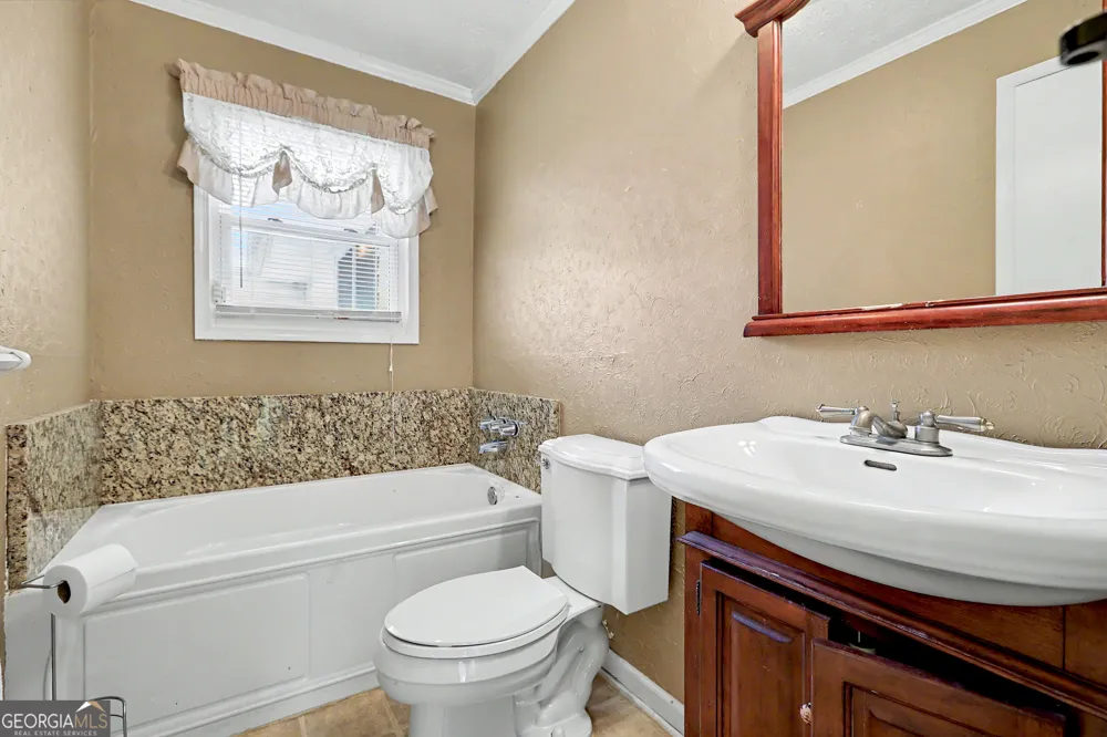 122 McIntosh TRL Sharpsburg, GA 30277