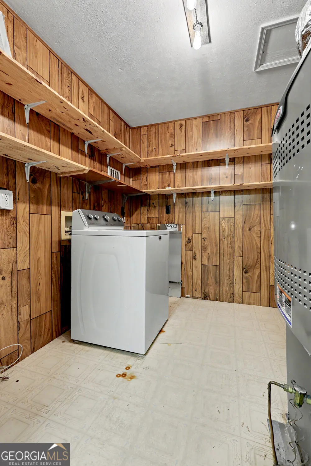 122 McIntosh TRL Sharpsburg, GA 30277