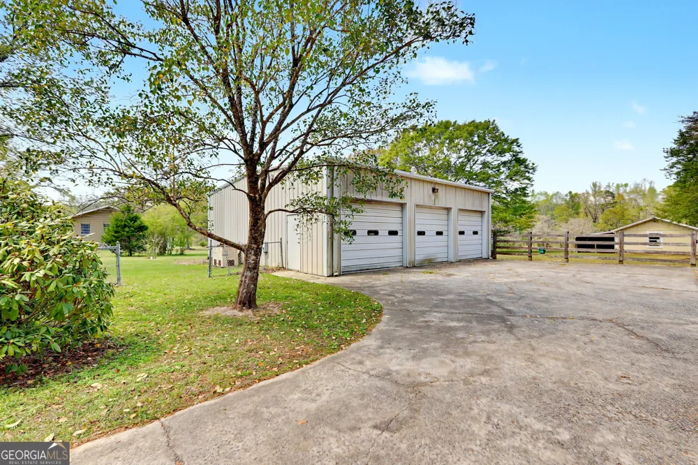 122 McIntosh TRL Sharpsburg, GA 30277