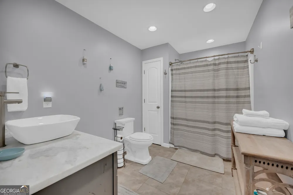 455 Lake View DR Lavonia, GA 30553