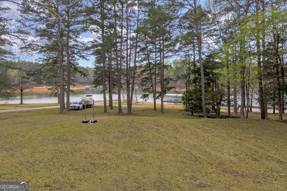 455 Lake View DR Lavonia, GA 30553