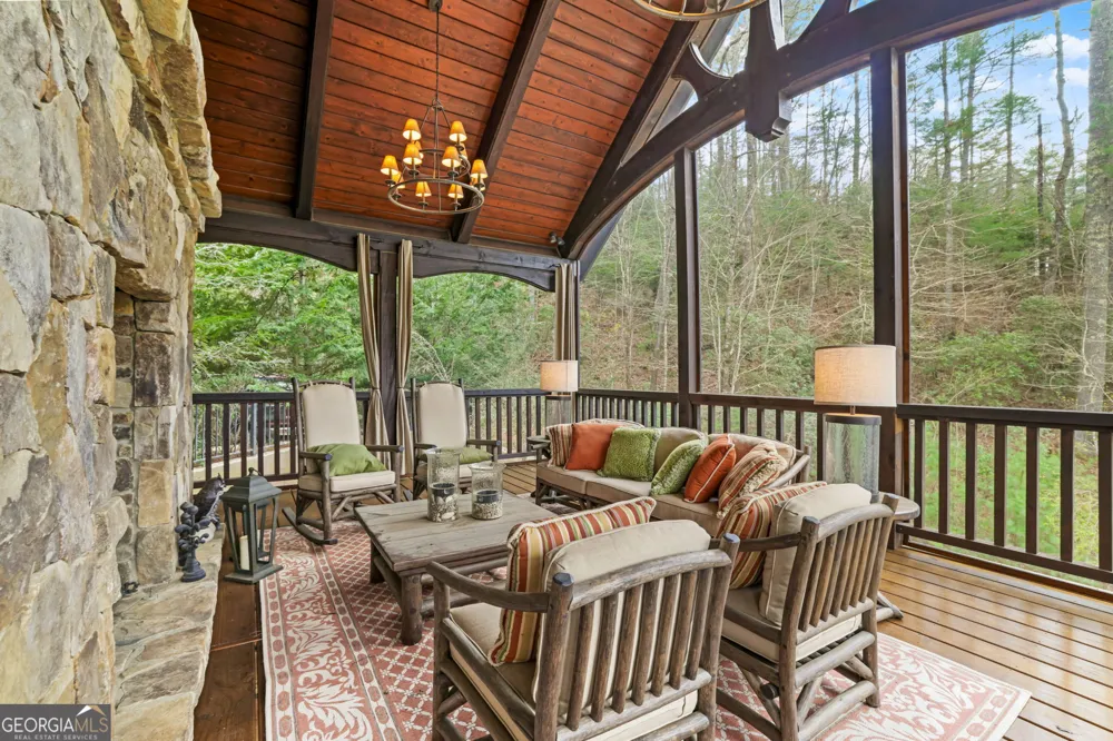 3914 Brandon Mill RD Lakemont, GA 30552