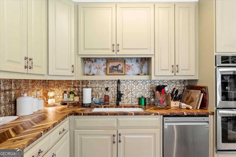 3880 Fern Springs LN Douglasville, GA 30135