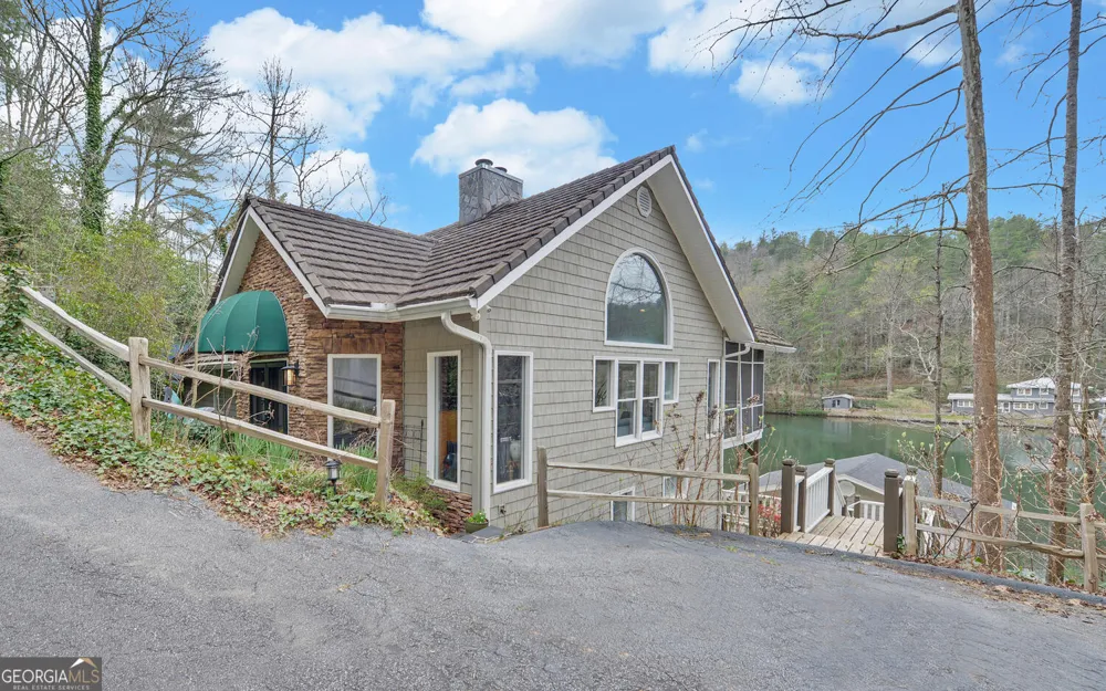 1431 Tame Turkey RD Lakemont, GA 30552