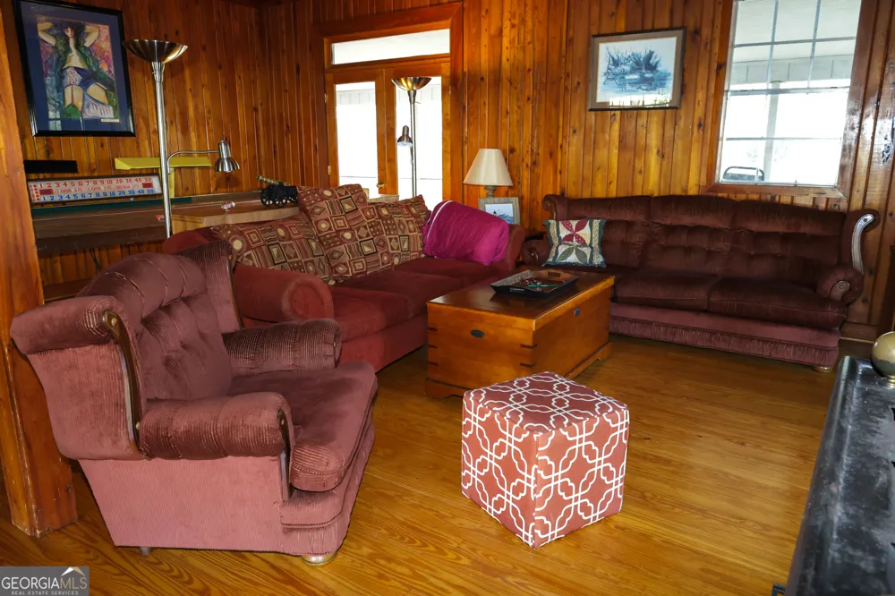 26 Capt Hanks RD Woodbine, GA 31569