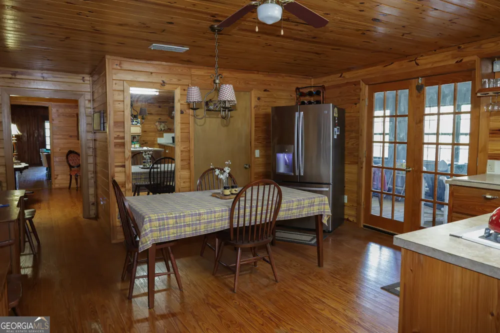 26 Capt Hanks RD Woodbine, GA 31569