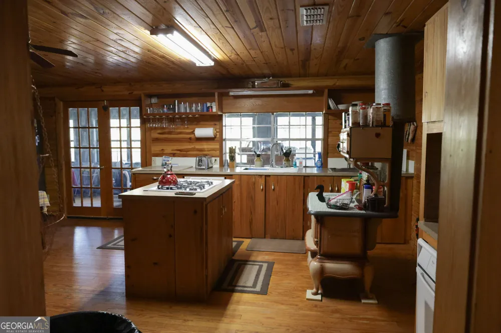 26 Capt Hanks RD Woodbine, GA 31569