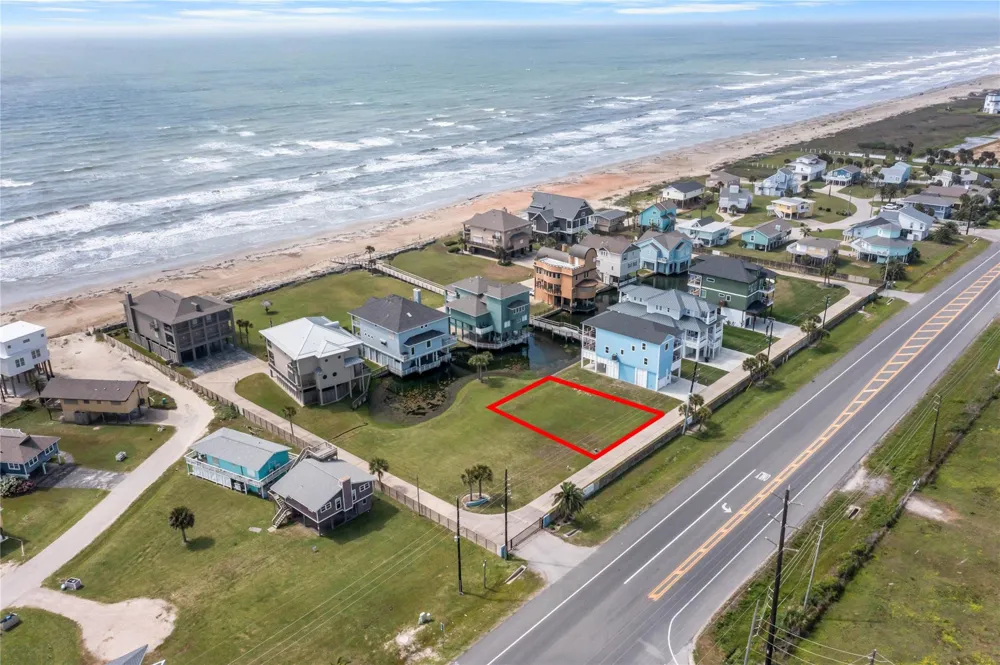 16 Blue Heron Circle Jamaica Beach, TX 77554