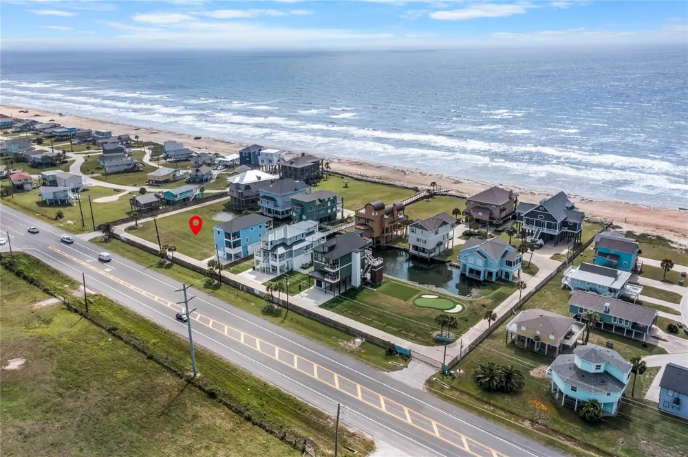 16 Blue Heron Circle Jamaica Beach, TX 77554