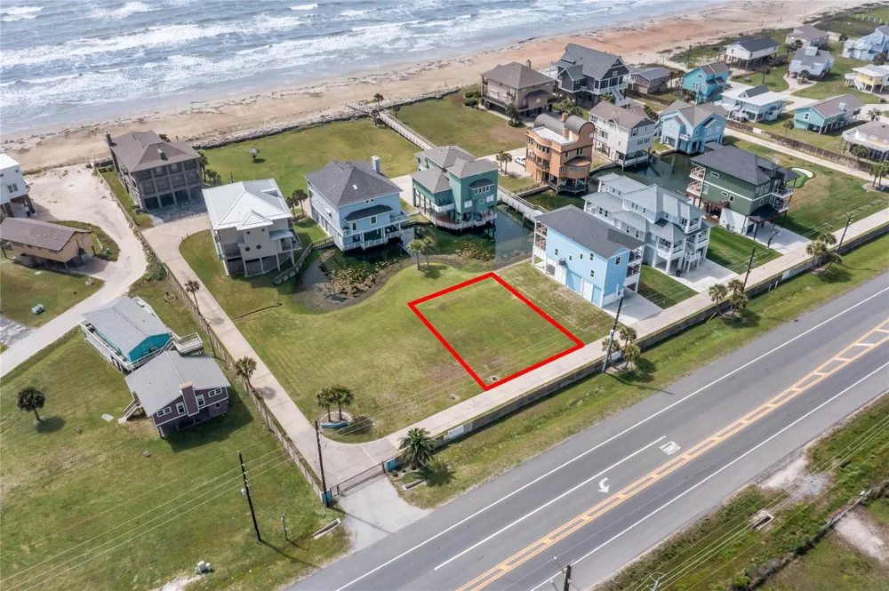 16 Blue Heron Circle Jamaica Beach, TX 77554