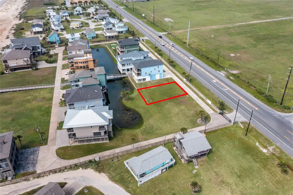 16 Blue Heron Circle Jamaica Beach, TX 77554