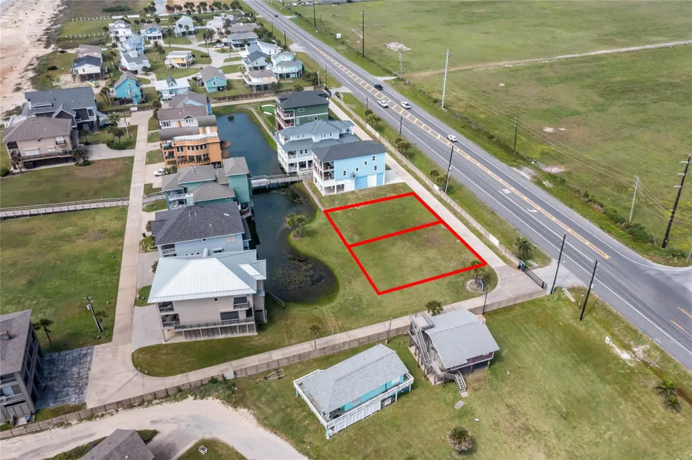 14 Blue Heron Circle Jamaica Beach, TX 77554