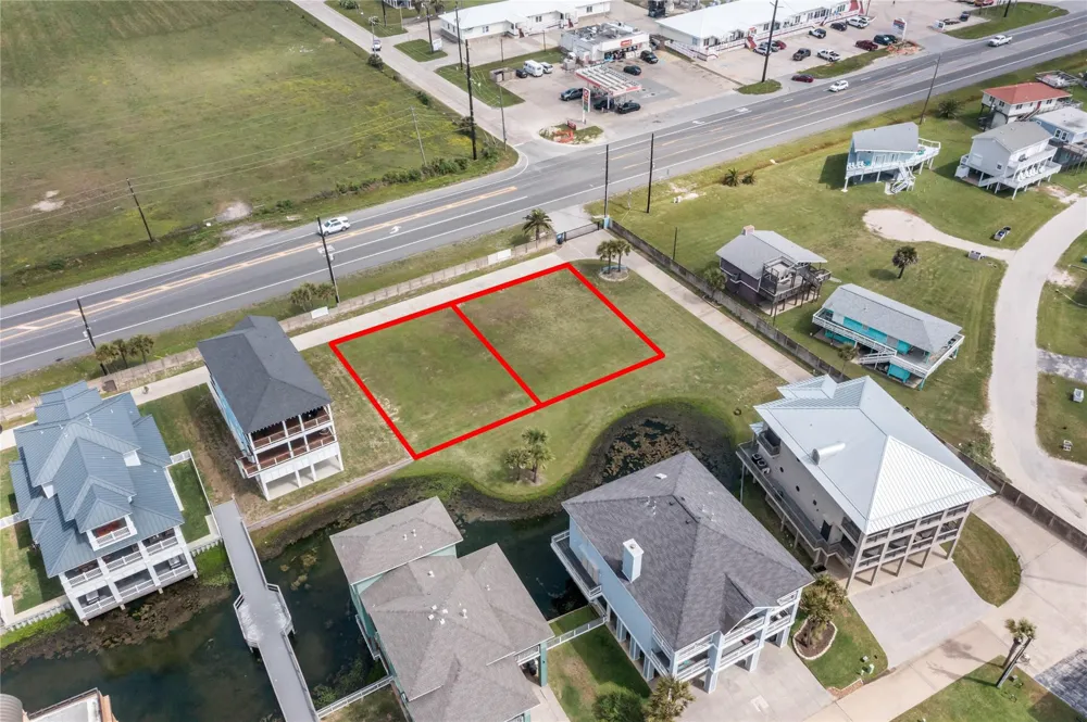 14 Blue Heron Circle Jamaica Beach, TX 77554