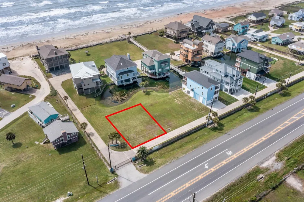 14 Blue Heron Circle Jamaica Beach, TX 77554