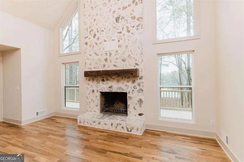 341 TEEPEE TRL Whitesburg, GA 30185