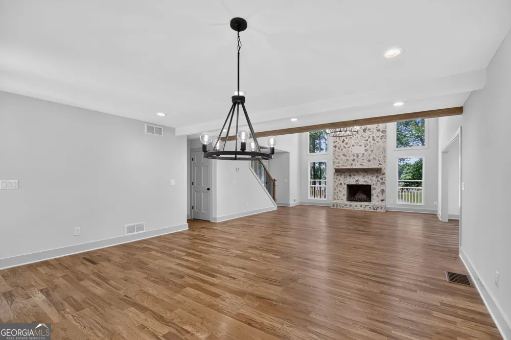 341 TEEPEE TRL Whitesburg, GA 30185
