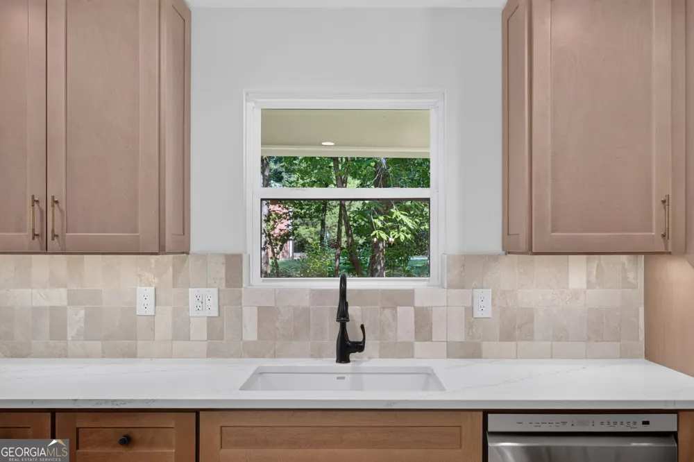 341 TEEPEE TRL Whitesburg, GA 30185