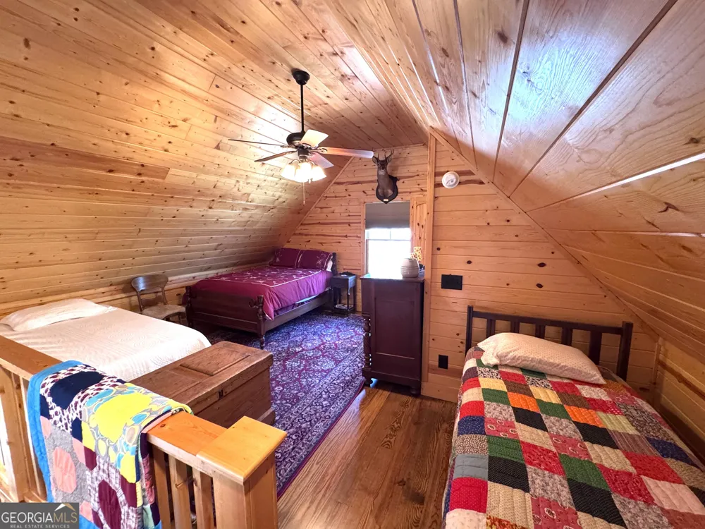 333 Laurel Mountain DR Toccoa, GA 30577