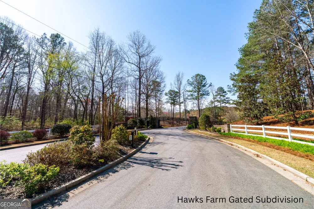 14 Hawks Branch LN White, GA 30184