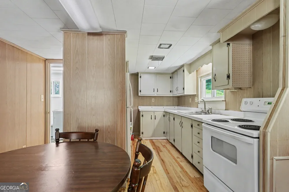 138 Taylors Chapel RD Rabun Gap, GA 30568