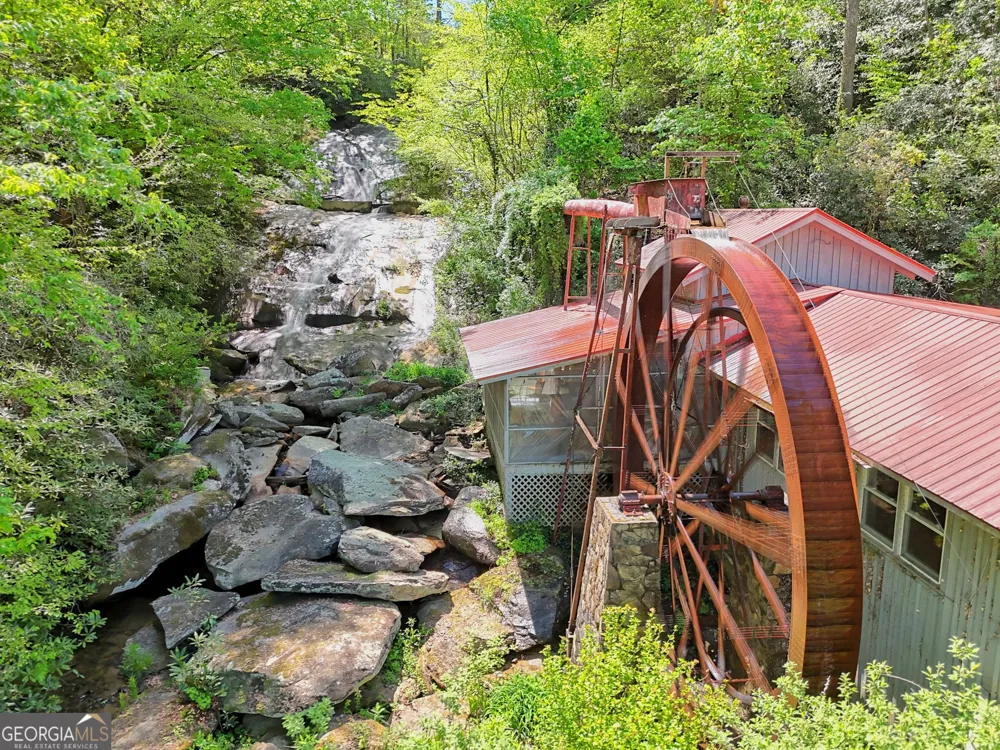 138 Taylors Chapel RD Rabun Gap, GA 30568