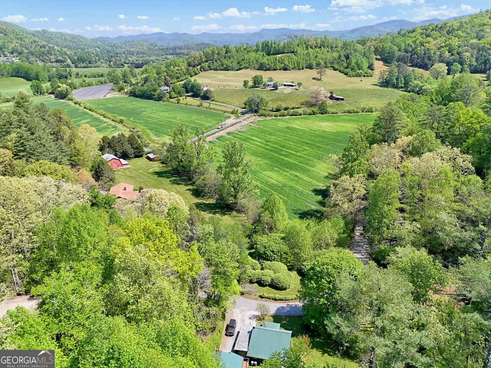 138 Taylors Chapel RD Rabun Gap, GA 30568