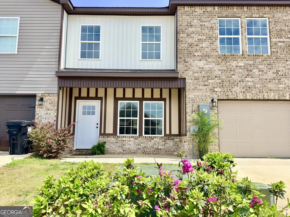 212 Beau Claire CIR Byron, GA 31008