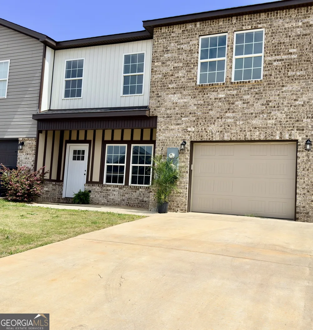 212 Beau Claire CIR Byron, GA 31008