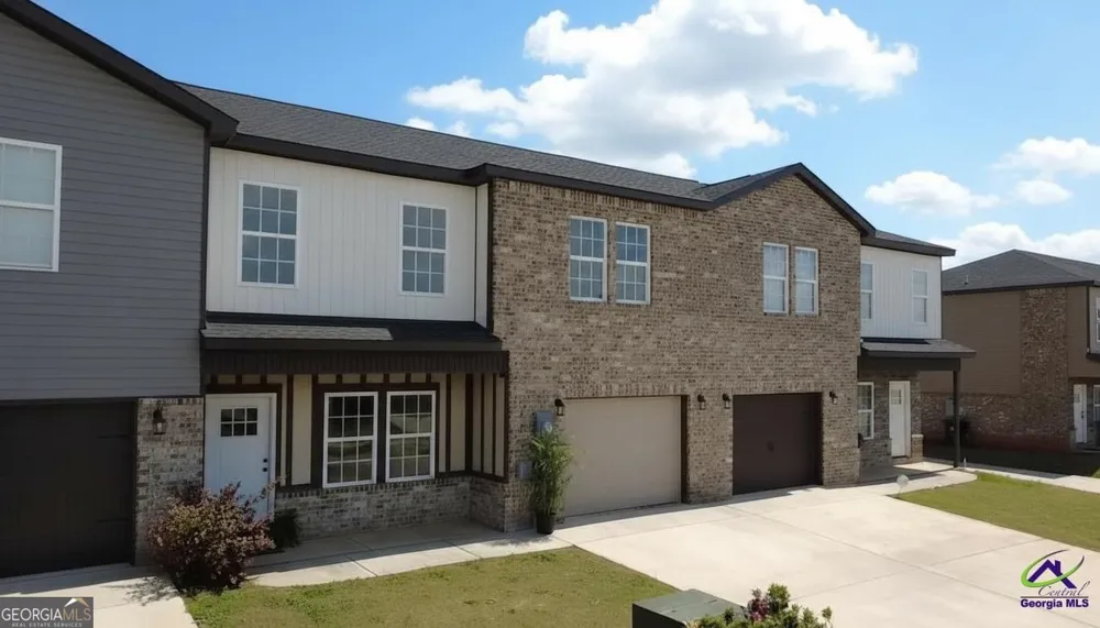 212 Beau Claire CIR Byron, GA 31008