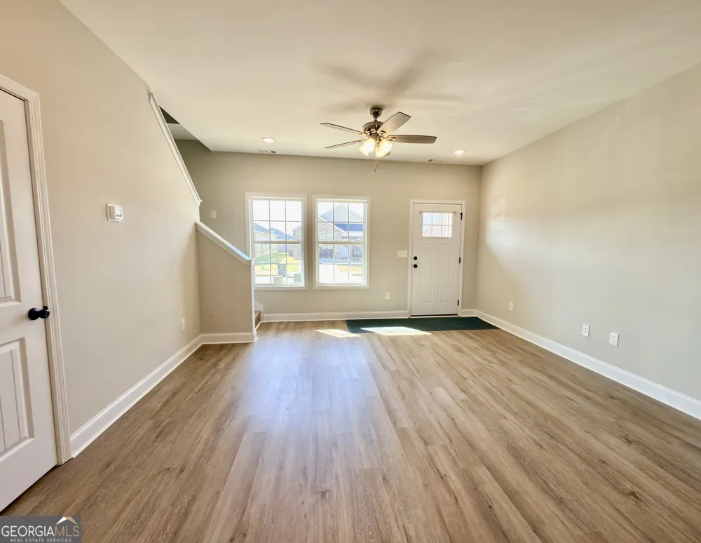 212 Beau Claire CIR Byron, GA 31008
