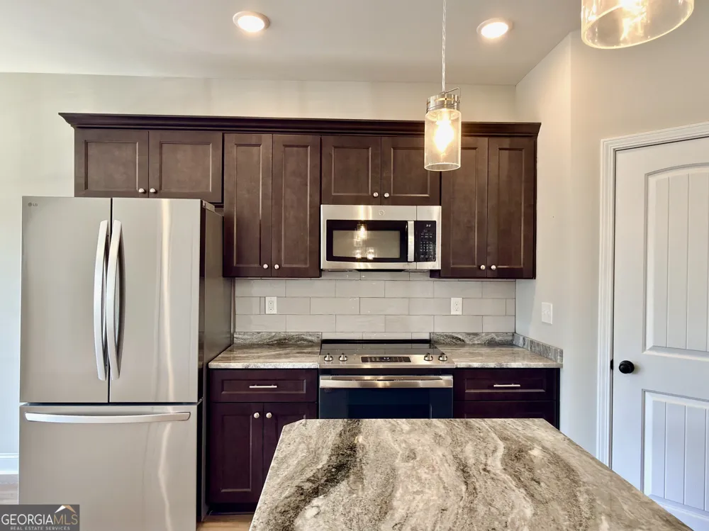 212 Beau Claire CIR Byron, GA 31008
