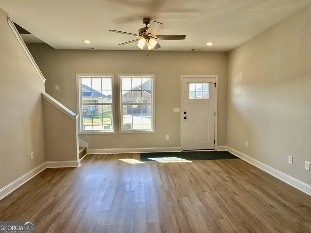 212 Beau Claire CIR Byron, GA 31008