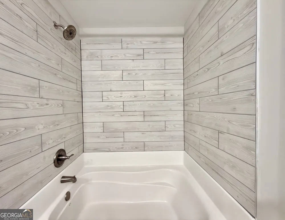 212 Beau Claire CIR Byron, GA 31008