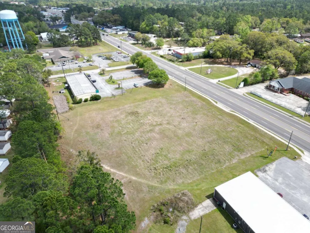 951 Elma G Miles PKWY Hinesville, GA 31313