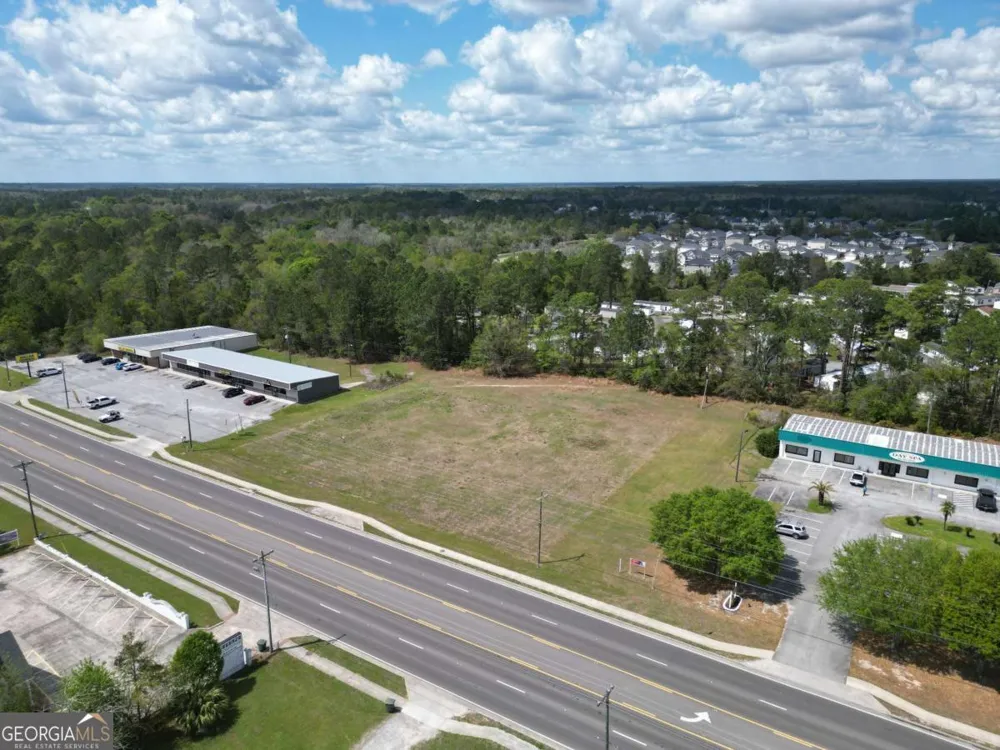 951 Elma G Miles PKWY Hinesville, GA 31313