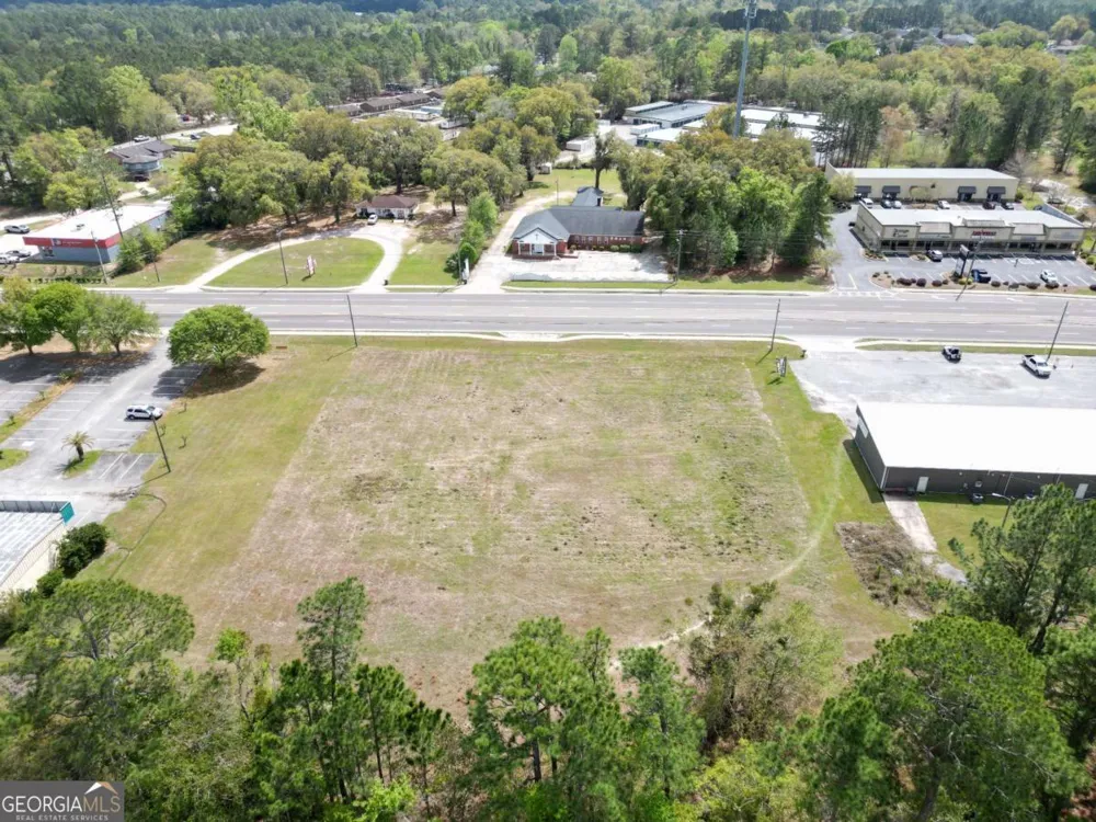 951 Elma G Miles PKWY Hinesville, GA 31313