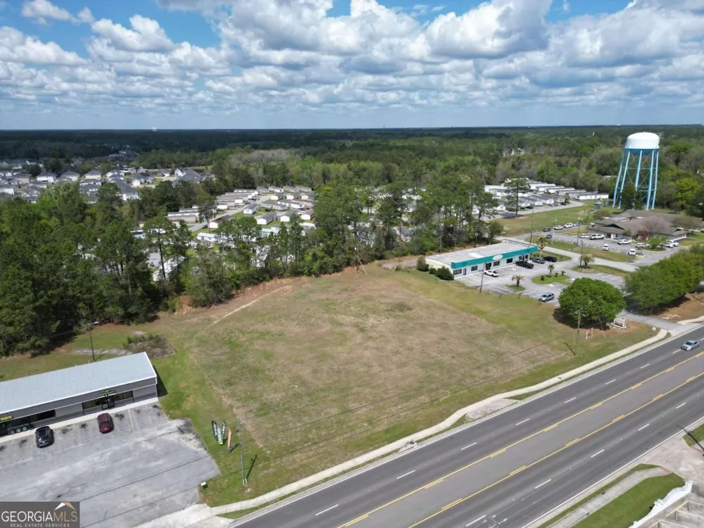 951 Elma G Miles PKWY Hinesville, GA 31313