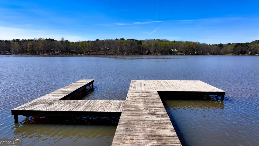 1921 Withrow RD Greensboro, GA 30642