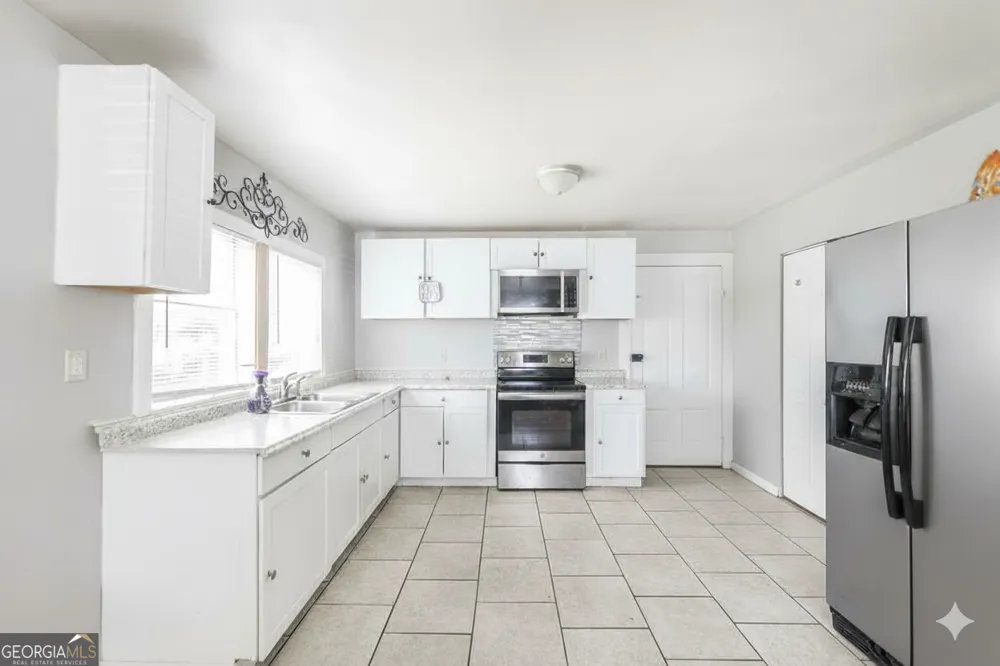 511 Forsyth ST Montezuma, GA 31063