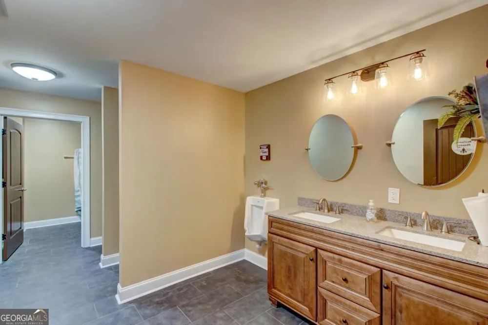 6190 Crestline DR Dawsonville, GA 30534