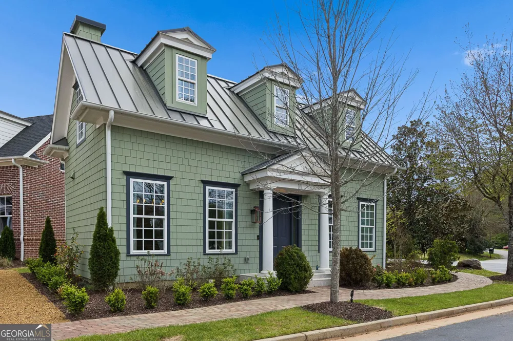 11 Bourbon ST Senoia, GA 30276