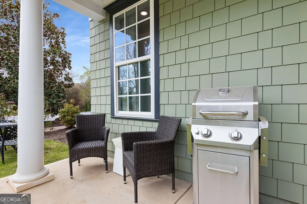 11 Bourbon ST Senoia, GA 30276