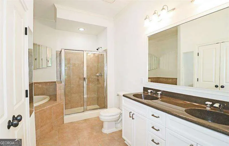 11 PERIMETER CTR E Dunwoody, GA 30346