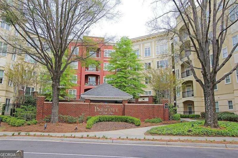 11 PERIMETER CTR E Dunwoody, GA 30346