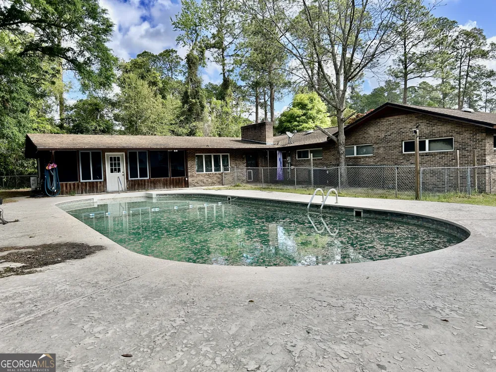 99 Holly RD Sylvania, GA 30467
