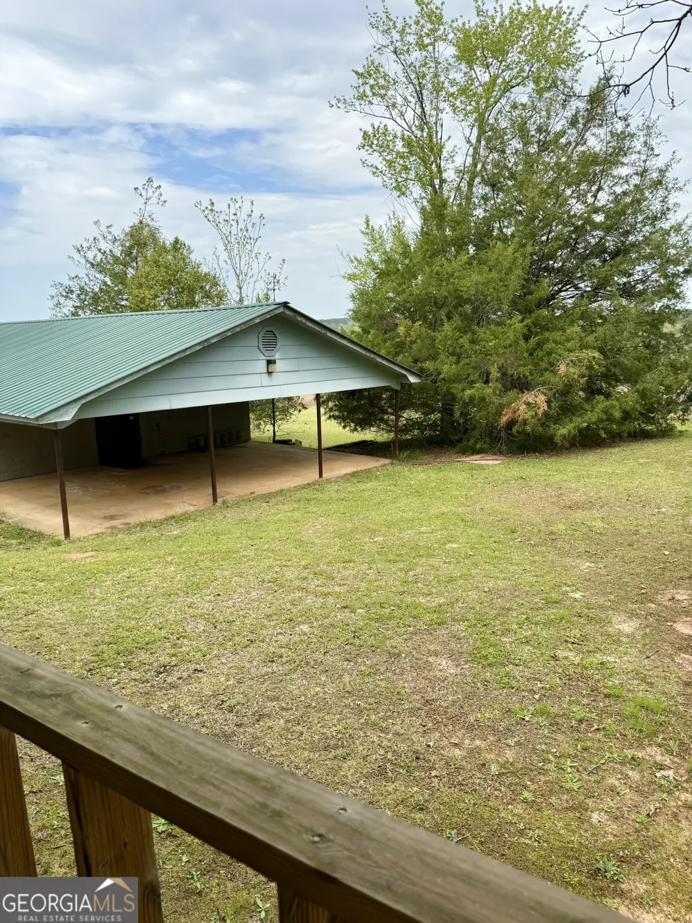 2235 Long Branch RD Toomsboro, GA 31090